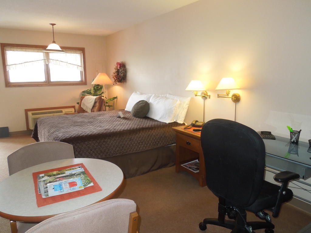 Plaza Motel Bryan Ngoại thất bức ảnh