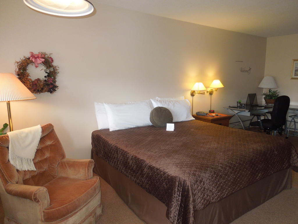 Plaza Motel Bryan Ngoại thất bức ảnh