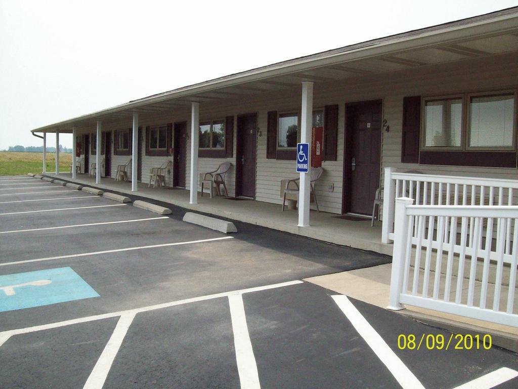 Plaza Motel Bryan Ngoại thất bức ảnh
